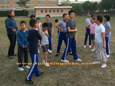 中国童星站主推儿童演员参加《电力企业宣传片》的拍摄